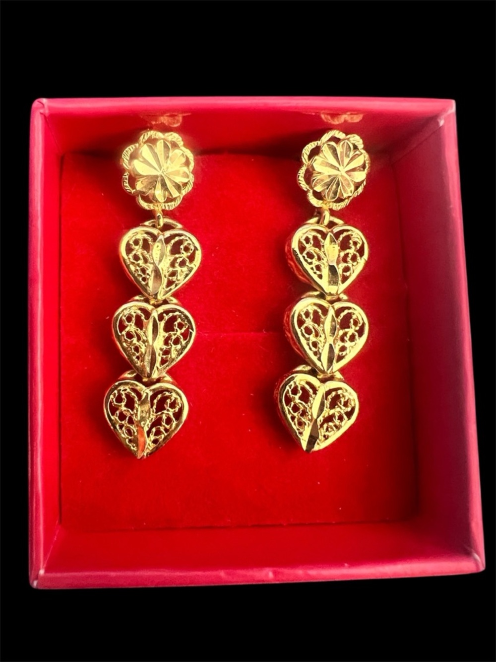 Gold Heart Drop Earrings – Elegant Women's Jewelry